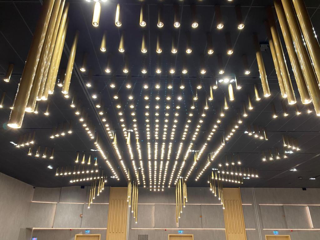 Iluminare suspendată detaliu LaserTube