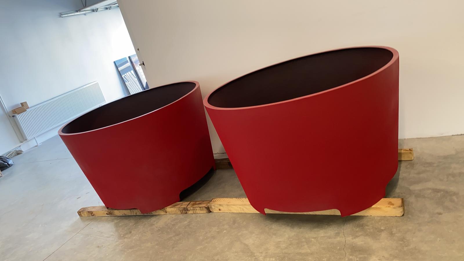 Jardiniere conice roșii — producție fabrică Indio vopsitorie electrostatică