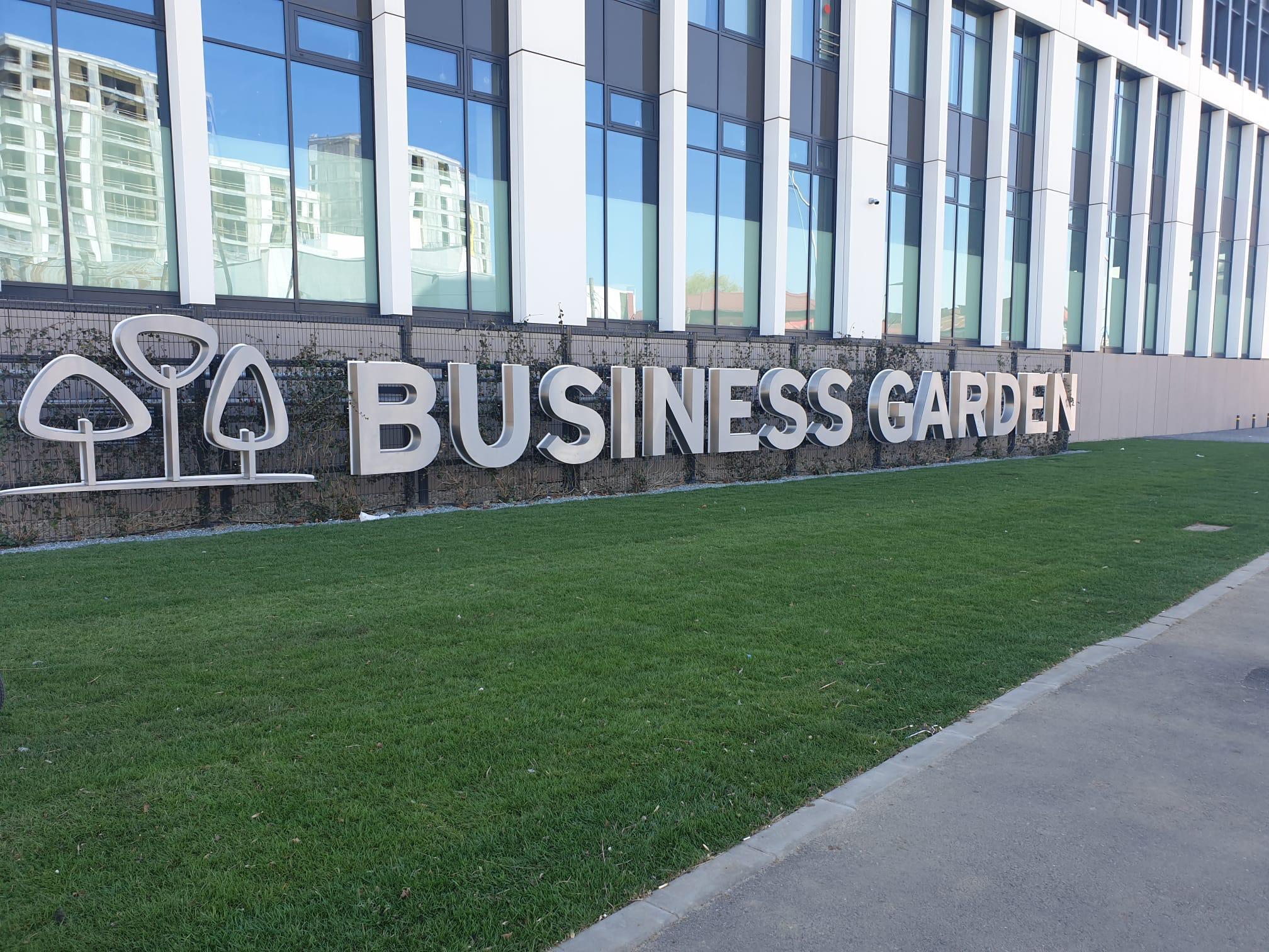 Litere volumetrice inox Business Garden sudură laser robotizată Indio