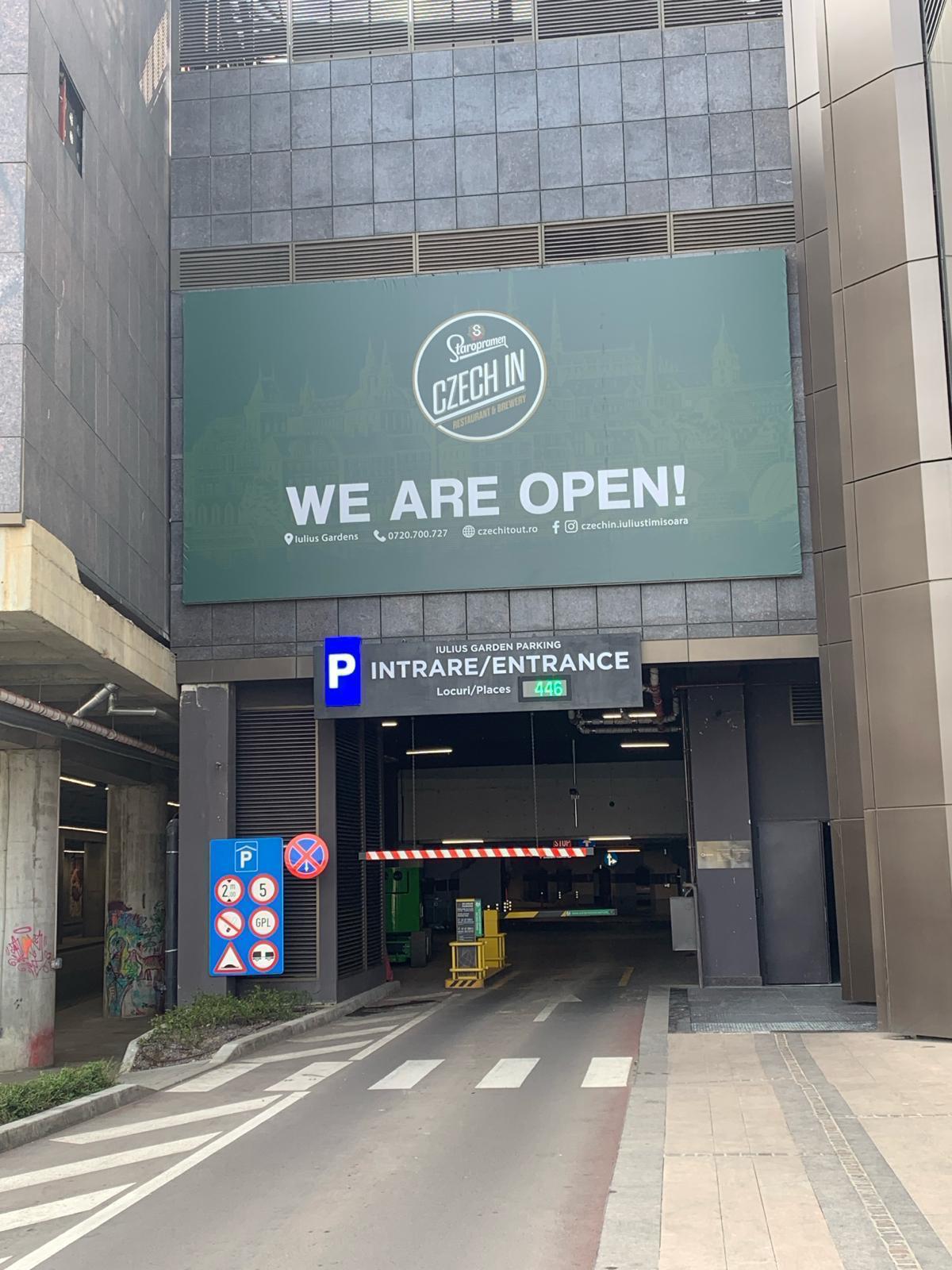 Casetă backlit exterior 6x6 m Timișoara — PVC iluminat LED sistem pretensionare, execuție Indio