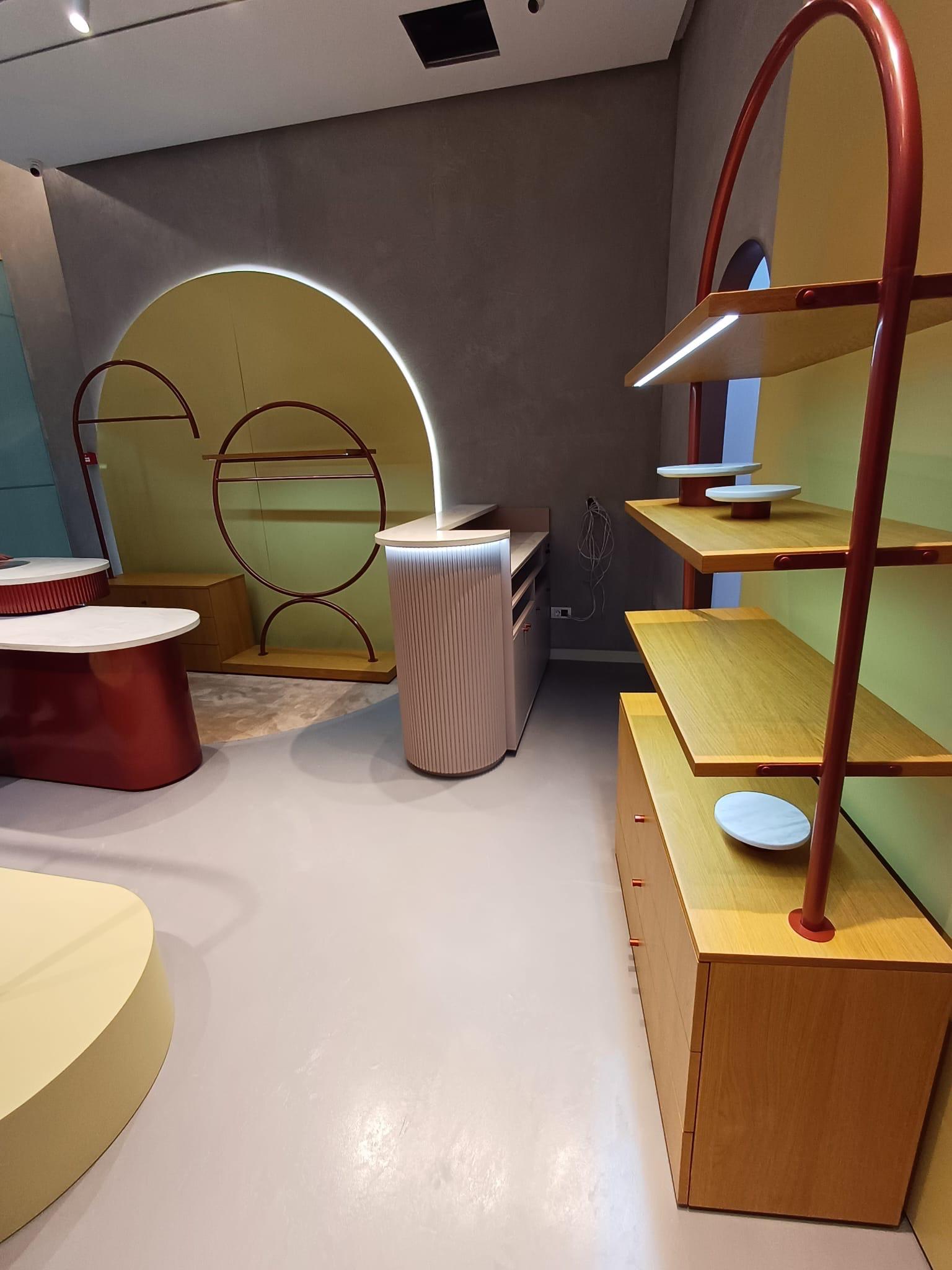 Mobilier metalic curbat Indio